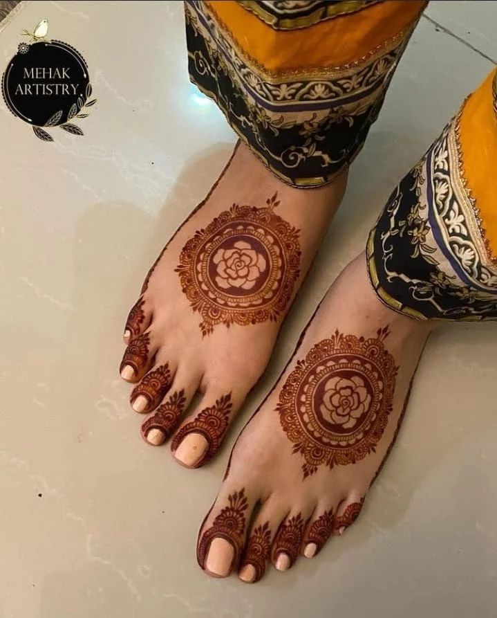 easy mehndi designs for foot